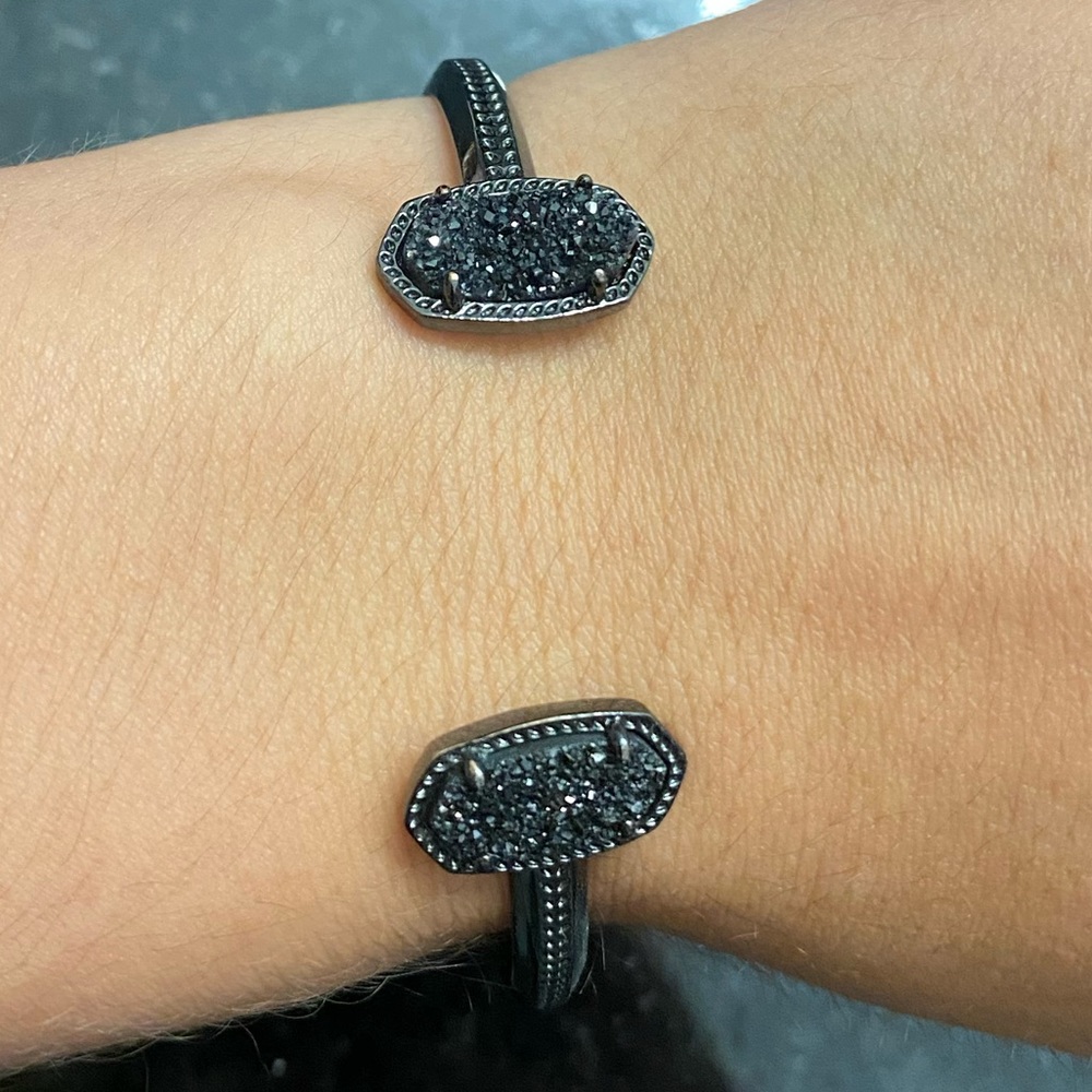 Kendra Scott bracelet